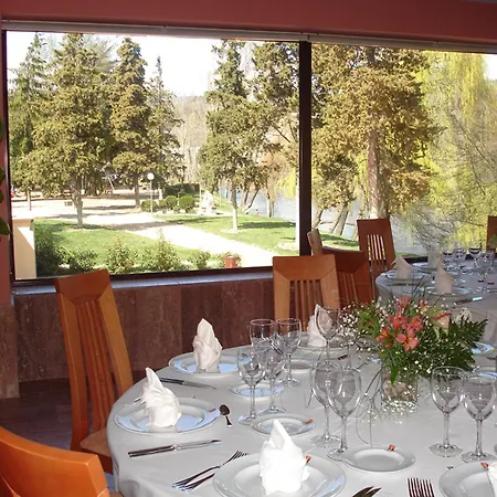 Hotel Hotel Sant Quirze De Besora 3*